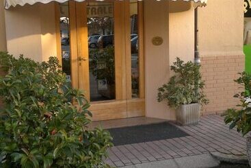 בית מלון כפרי Centrale