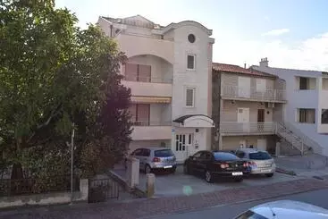 Turist apartmanları Villa Juric