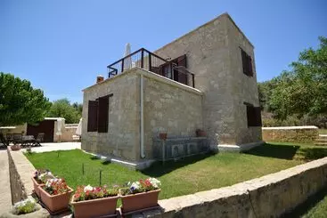 Vakantie-appartementen Elpida's Stone Houses