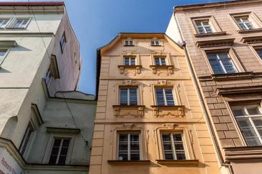 Apartament Fantom Home