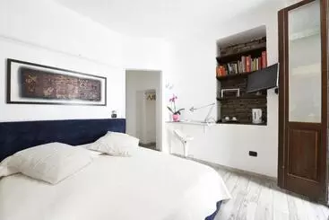 Pensió Joivy Al Duomo Guest House