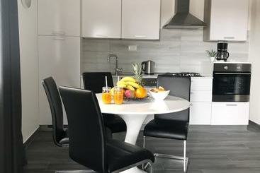 Turist apartmanları Apartments Villa Stivan