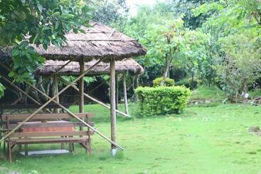 هتل Lake Twenty Thousand Farm And Retreat, Ltk   Haweli