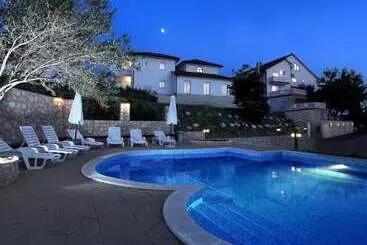 ホテル Luxury Suites Bellevue
