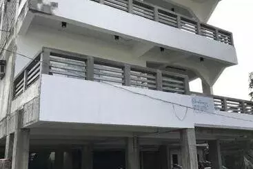 Hotel Seabreeze Beach Lodge