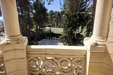 Alhambra Palace Hotel Suites Ramallah