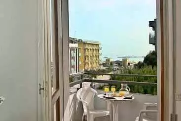 مسافرخانه Giardino