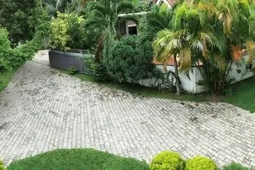 Pension New White House