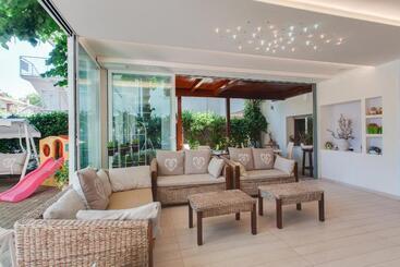 Hotel Airone Cervia B&b Camere E Appartamenti