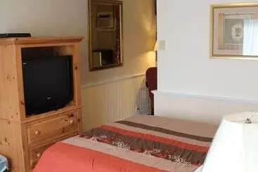 ホテル Crestwood Inn