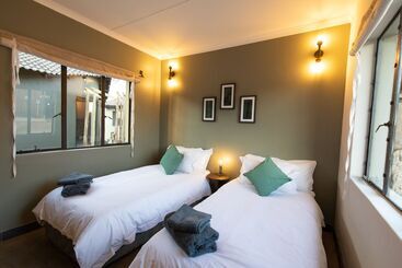 Antares Bush Camp & Safaris   Hostel