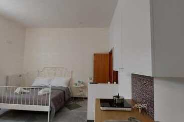 تختخواب و صبحانه Le Ginestre In Centro