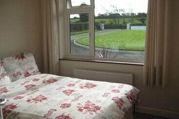 Casa Rural Breenville Farmhouse