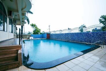 هتل Treebo Reveniir Resort