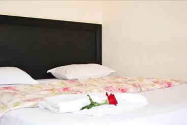 Aparthotel Royal London Apart &