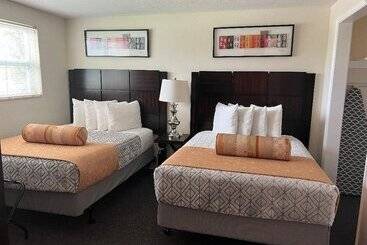 Beachside Resort Motel