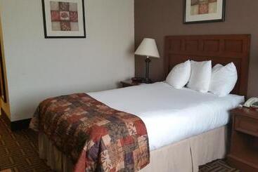 בית מלון כפרי Baymont By Wyndham Tuscola