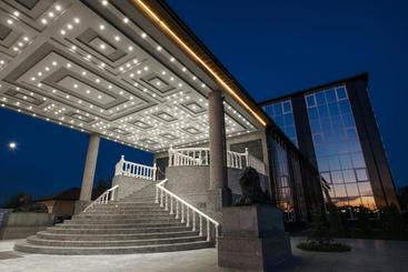 בית מלון כפרי Cascade