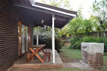 Haus Log Cabin & Settlers Village