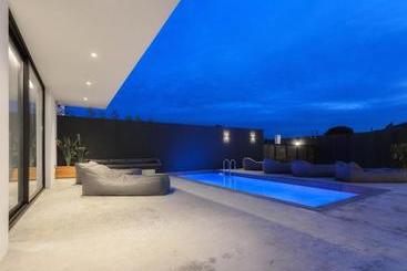 آپارتمانهای توریستها Oresteia