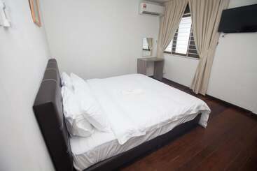 Pansiyon Natol Villa  London