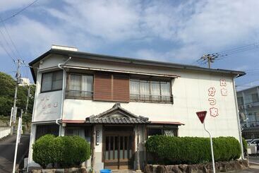 Ryokan Minshuku Katsuya