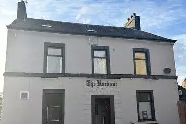 Hotelli The Harbour Inn