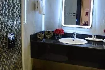 هتل آپارتمان E1