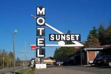Sunset Motel