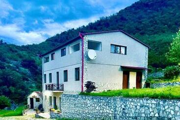 Bed and Breakfast Ojakh Resort