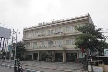 هتل Cahaya 3 Airport Juanda Surabaya