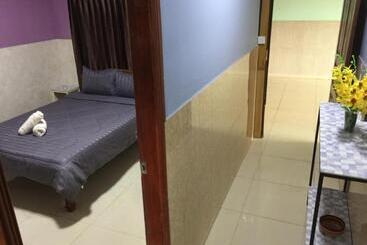 Отель Route 76 Guest House