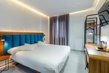 مسافرخانه Flatguest Roomtiques Private Rooms