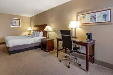 Отель Best Western Plus Inn At Hunt Ridge