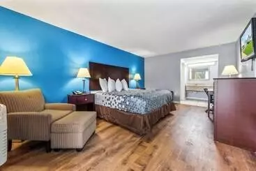 ホテル Super 8 By Wyndham Portsmouth   Norfolk