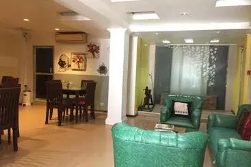 Hotel 67th Boulevard Pension House