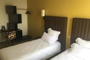 בית מלון כפרי Ar Men 2