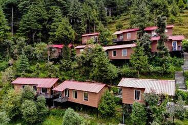 Aaroham By Aamod Luxury Cottage Resort