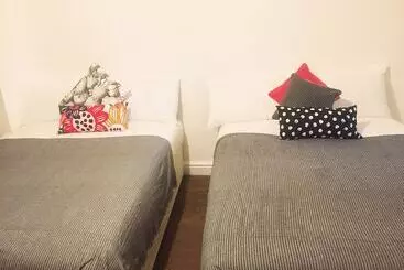 Majatalo North London Cottage