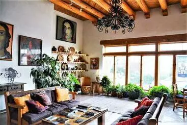 مبيت وإفطار Casa Benavides Inn