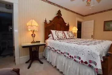 The Scofield House B&b