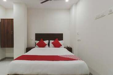 Hotell Oyo Flagship 16390 Chukkapalli Chambers