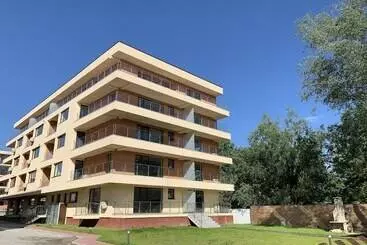 Huoneistohotelli Snagov Lake Suites