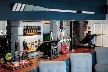 Отель The Ship Inn