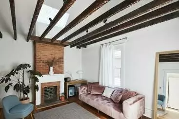 ユースホステル Guest House Raleigh