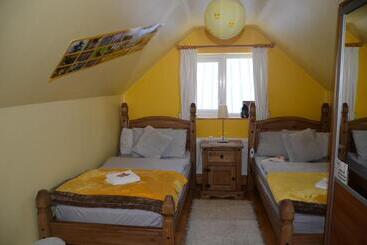 بنسيون The Lookout Ardara