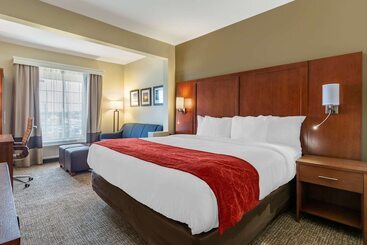 Отель Comfort Suites Near Camp Lejeune