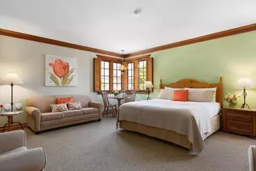 בית מלון כפרי The La Conner Inn