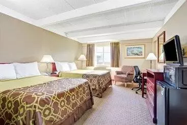 فندق Travelodge By Wyndham Iowa City