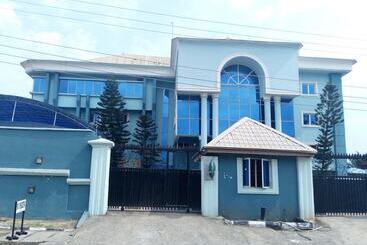 Hotel D Luxx Villa & Suites